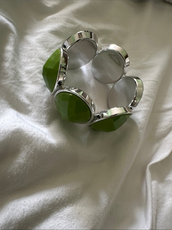 Jewelry - Green Oval Statement Stretchable Bracelet - Women Jewelry
